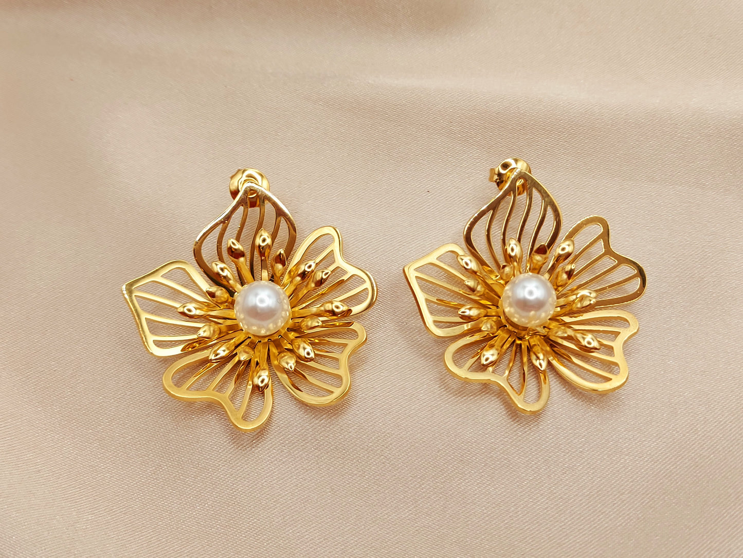 Elegant 18K Gold Plated Waterproof Floral Stud Earrings - Delicate Fashion Jewelry for Women steelstyle33