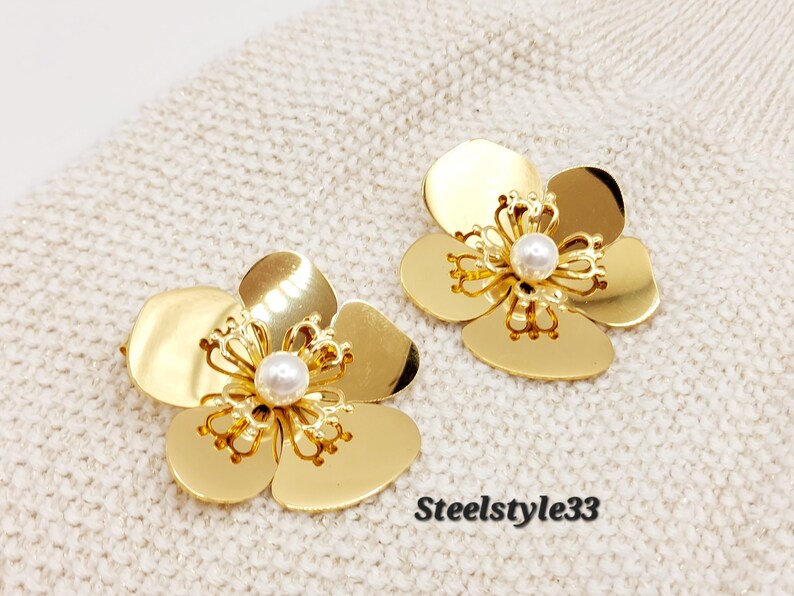 Elegant 18K Gold Plated Waterproof Floral Stud Earrings - Delicate Fashion Jewelry for Women - steelstyle33