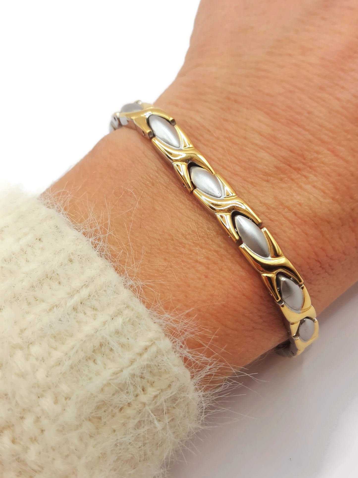 Elegant Women's Biomagnetic Braided Bracelet with silver/gold In Stainless Steel Steelstyle33