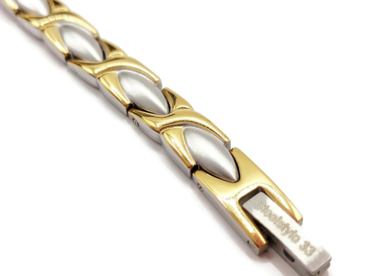 Elegant Women's Biomagnetic Braided Bracelet with silver/gold In Stainless Steel Steelstyle33