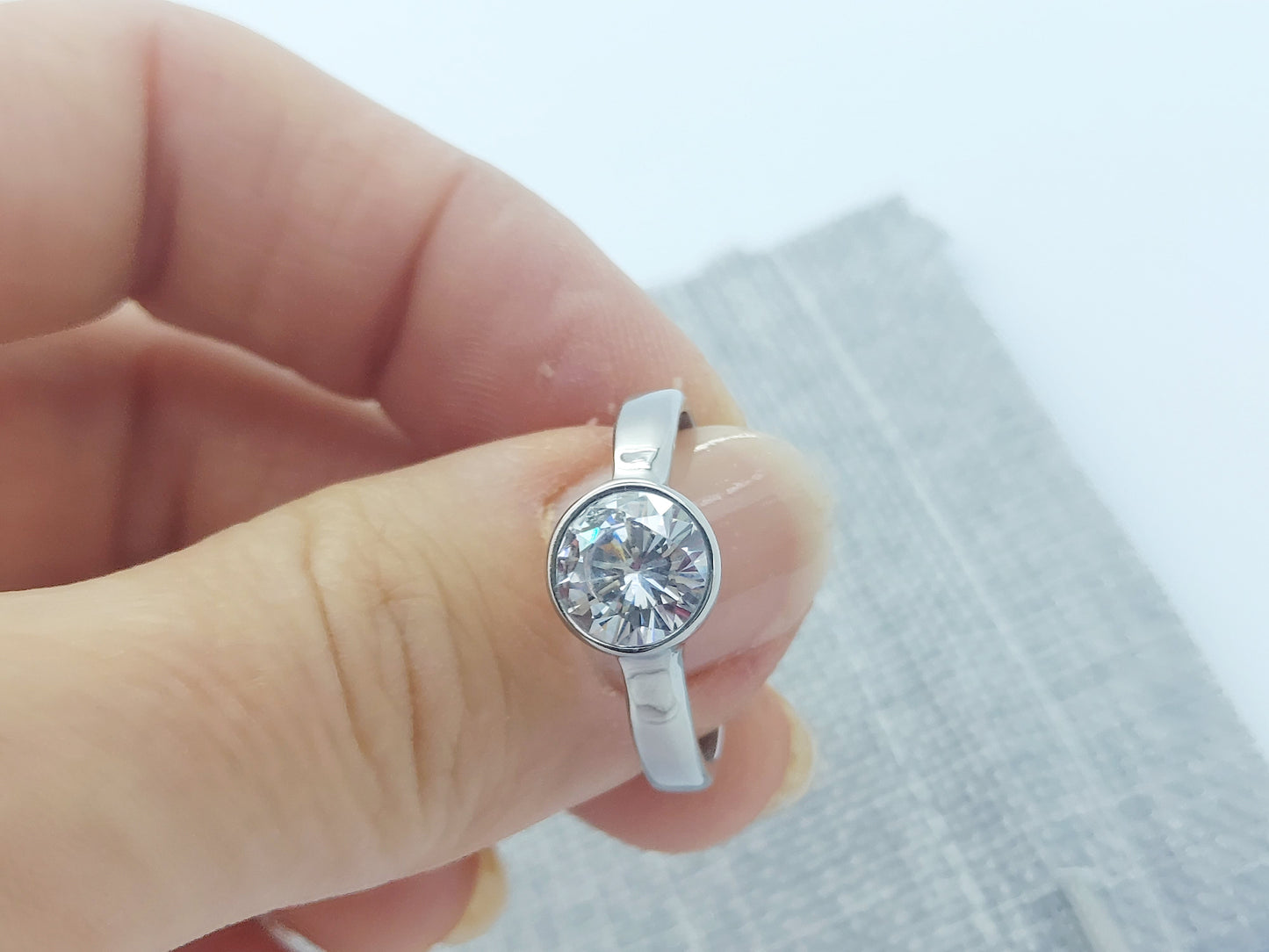 Ladies Silver Stainless Steel Cubic Zirconia Engagement Solitaire Ring steelstyle33