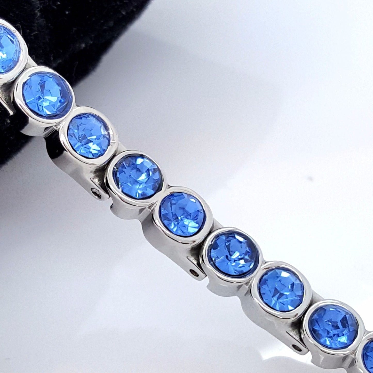 LADIE'S ELEGANT  BIO MAGNETIC BRACELET 5 in 1 WITH BLUE ZIRCON STONES MZ1 steelstyle33