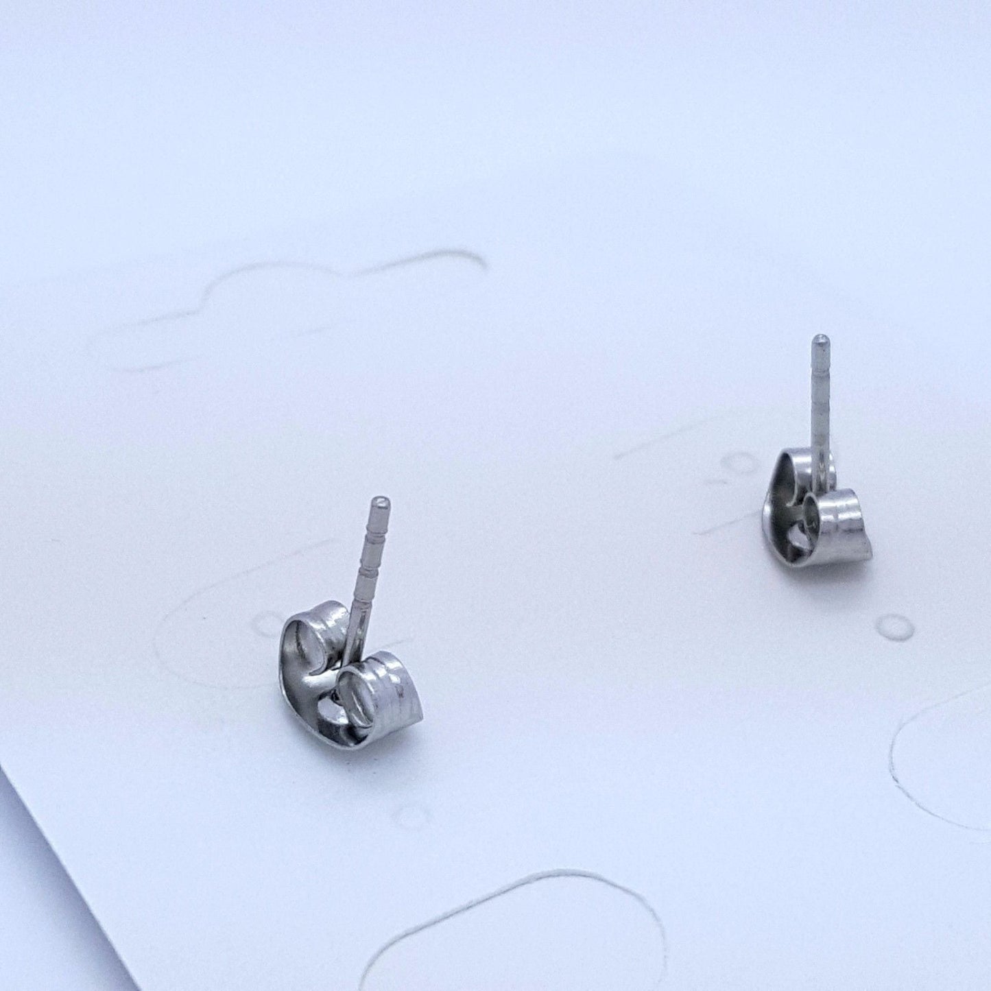 EARRINGS STAINLESS STEEL 316 L SILVER TONE MENS WOMENS 1 PAIR Unbranded