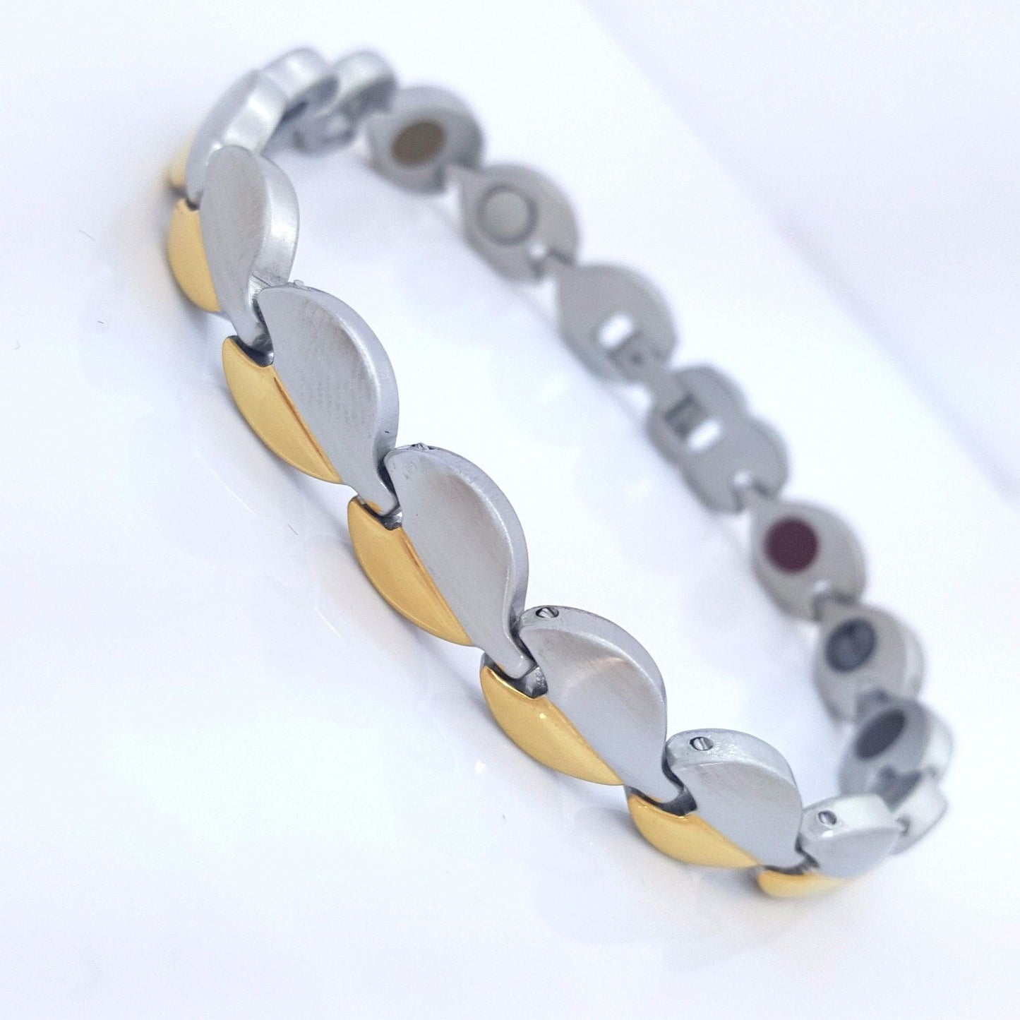 LADIE'S ELEGANT BIO MAGNETIC BRACELET STAINLESS STEEL 5 in 1 SILVER/GOLD W515 Unbranded