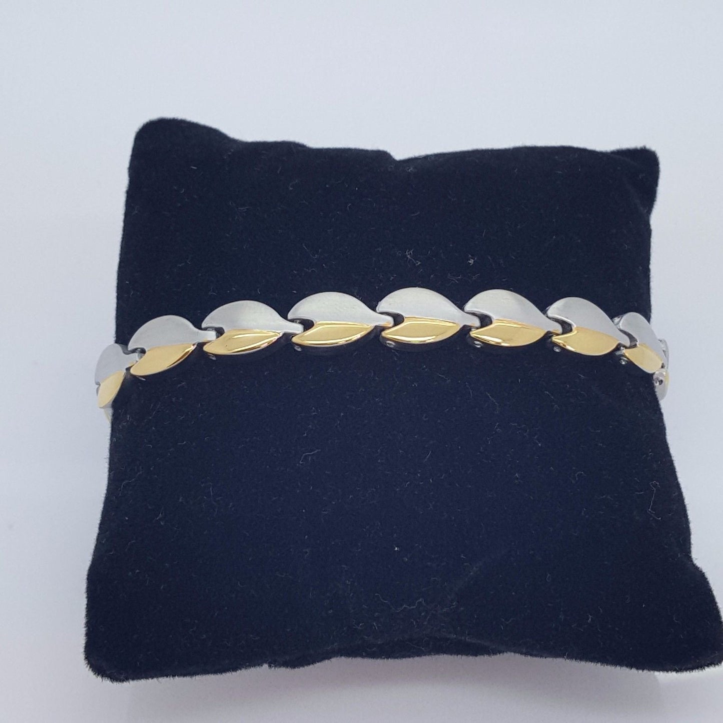 LADIE'S ELEGANT BIO MAGNETIC BRACELET STAINLESS STEEL 5 in 1 SILVER/GOLD W515 Unbranded