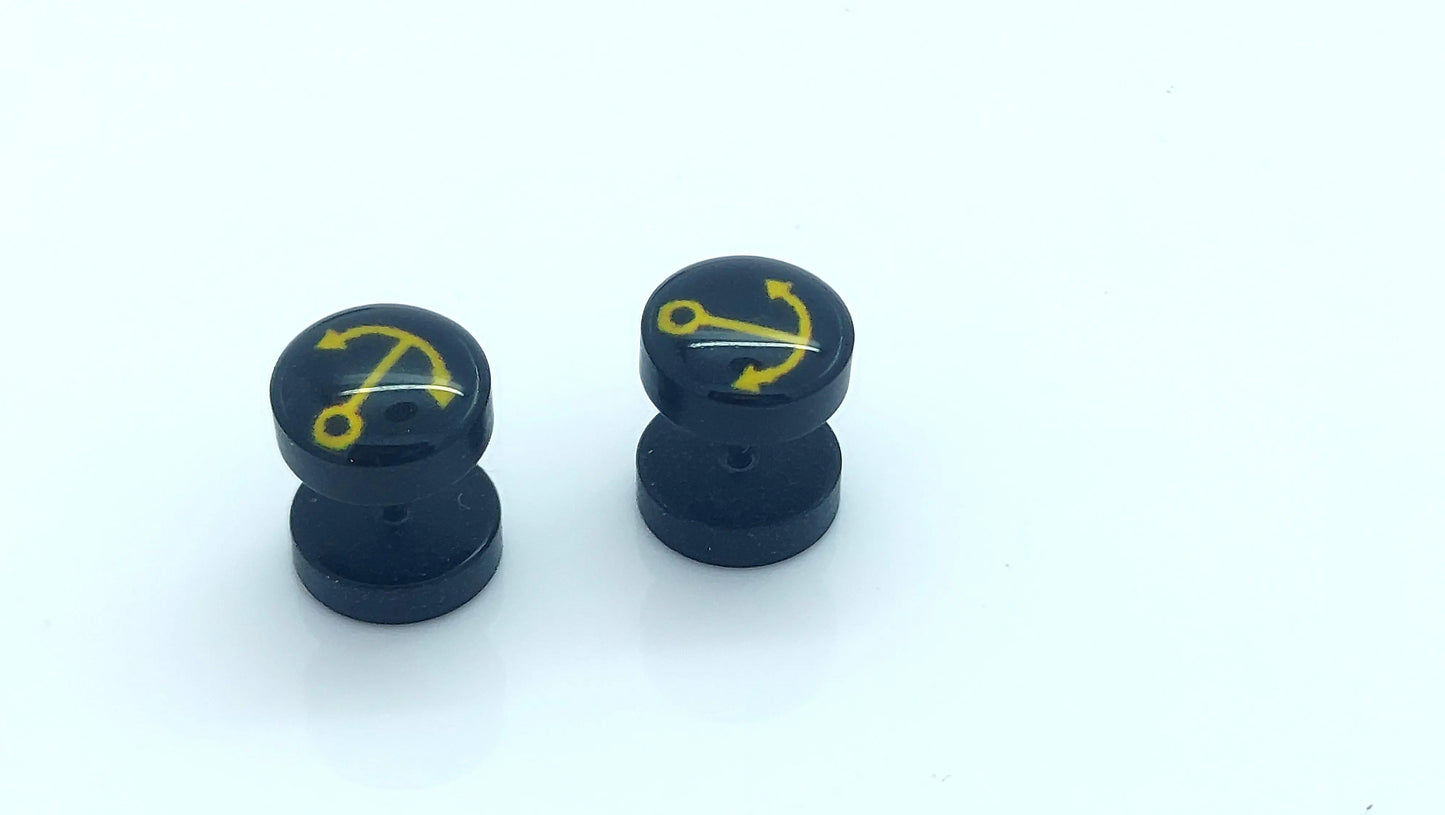 PAIR OF 9MM BLACK UNISEX FAKE EAR PLUGS STAINLESS STEEL LOGO STUD BODY PIERCING steelstyle33