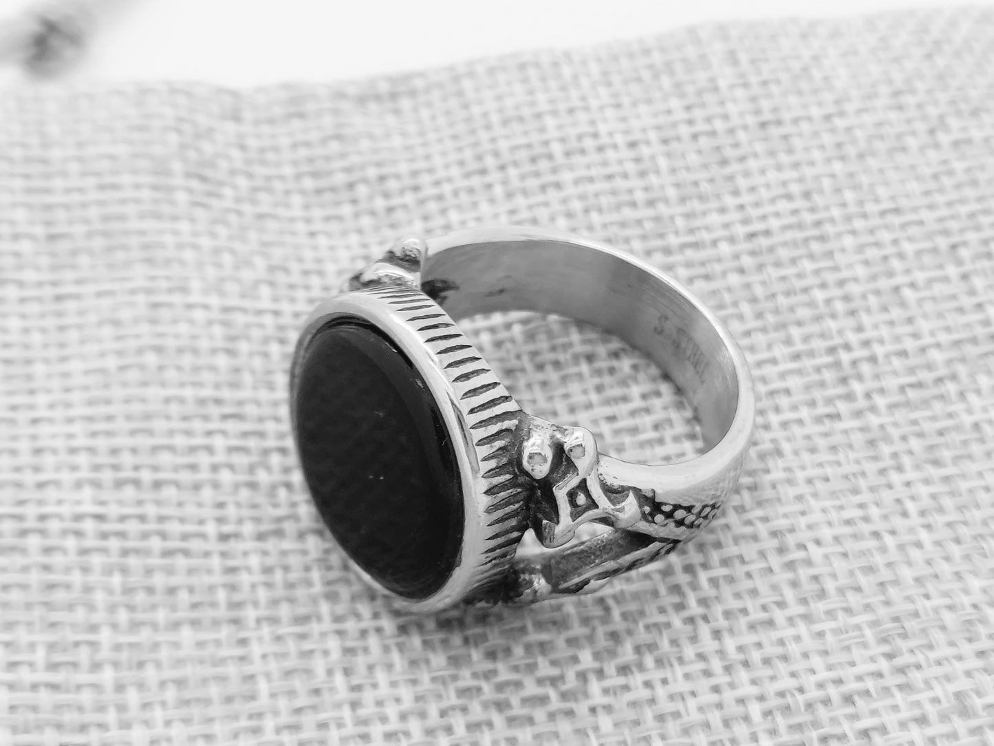 BLACK ONYX SIGNET RING, BLACK ROUND GEMSTONE, STAINLESS STEEL RING , FOR MEN, WOMEN