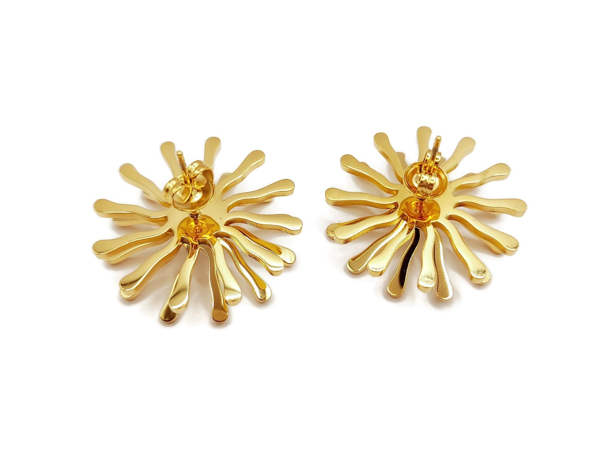 Elegant  Daisy Flower earrings,18k Gold Plated, waterproof Gold Earrings, flower earrings, fashion jewellery, studs earrings steelstyle33