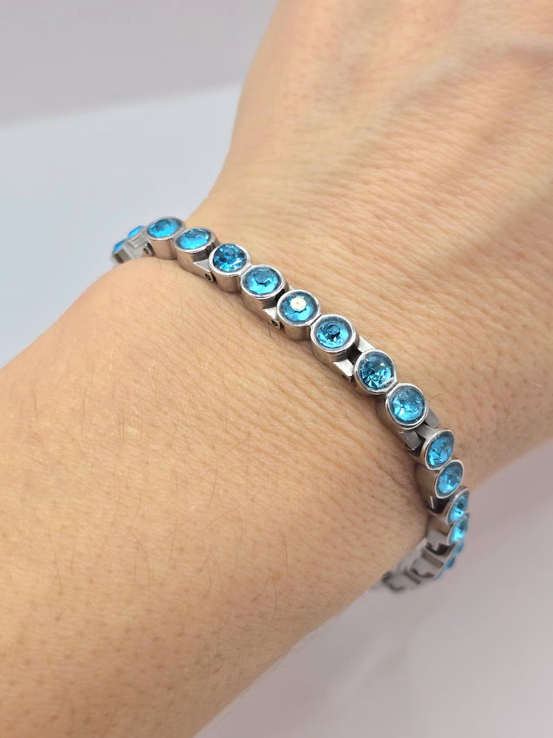 LADIE'S ELEGANT FULL BIO MAGNETIC BRACELET WITH BLUE ZIRCON STONES MZ1