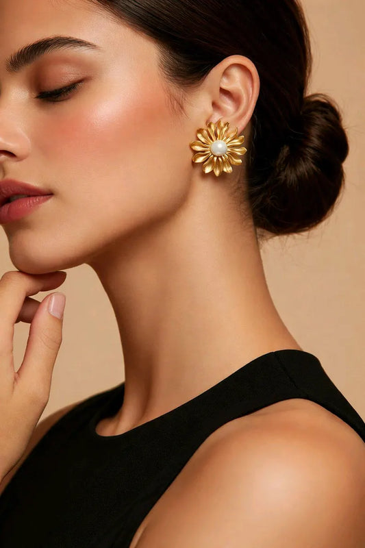 Elegant  Daisy Flower earrings,18k Gold Plated, waterproof Gold Earrings, flower earrings, fashion jewellery, studs earrings