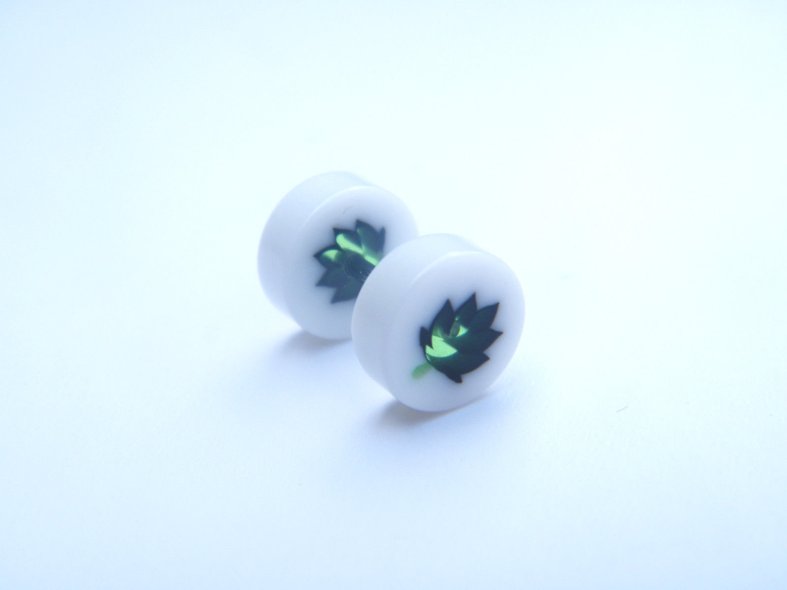 PAIR OF 7MM MEN'S UNISEX FAKE EAR PLUGS STAINLESS STEEL STUD BODY PIERCING none